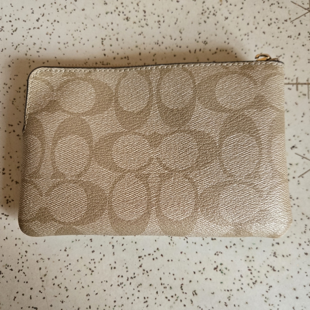 Coach Tan and Cream Women's Bag - Picture 2 of 8